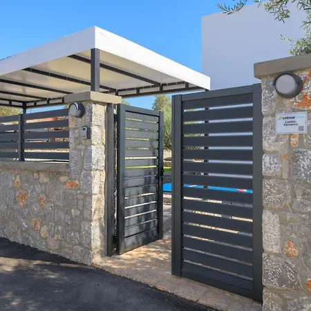 Lambis Harmonia Villa